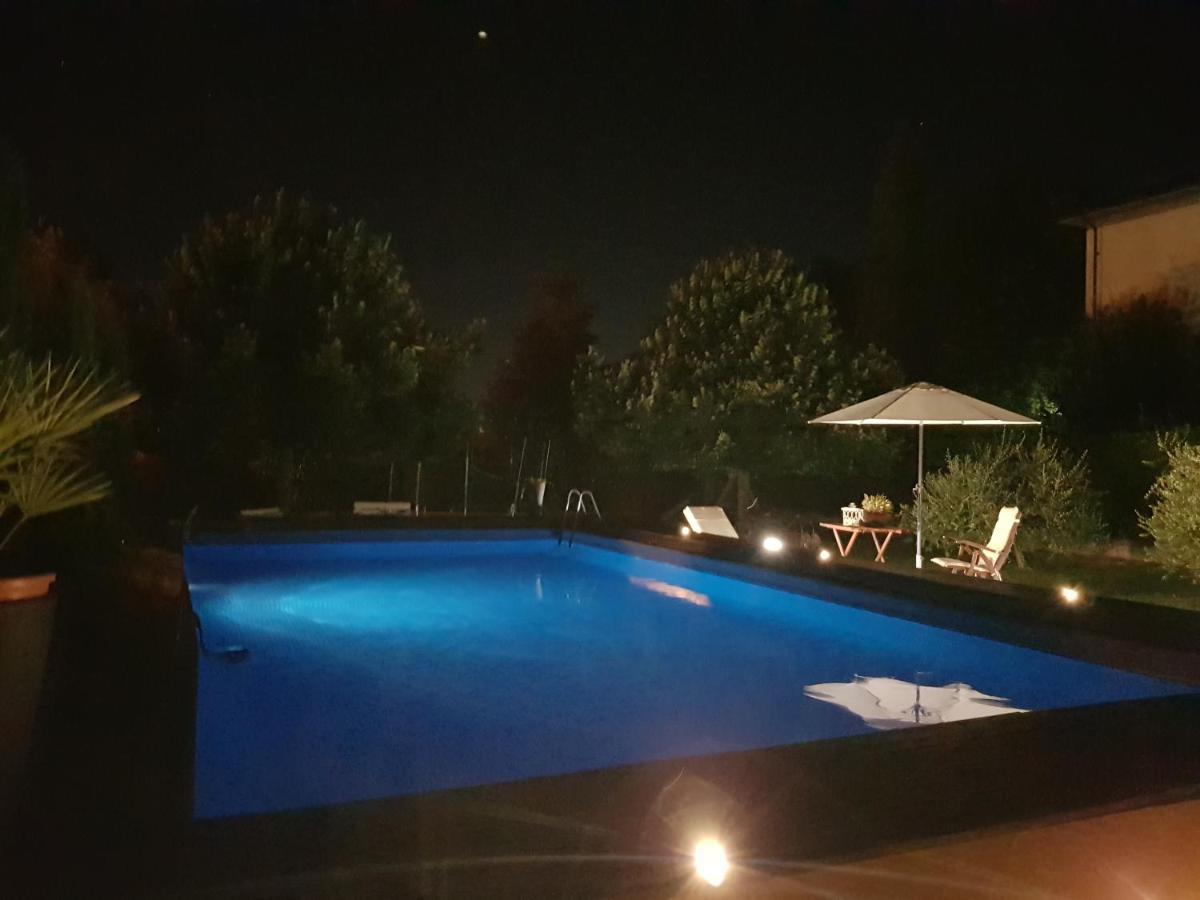 Apartament Il Casale Lukka Zewnętrze zdjęcie