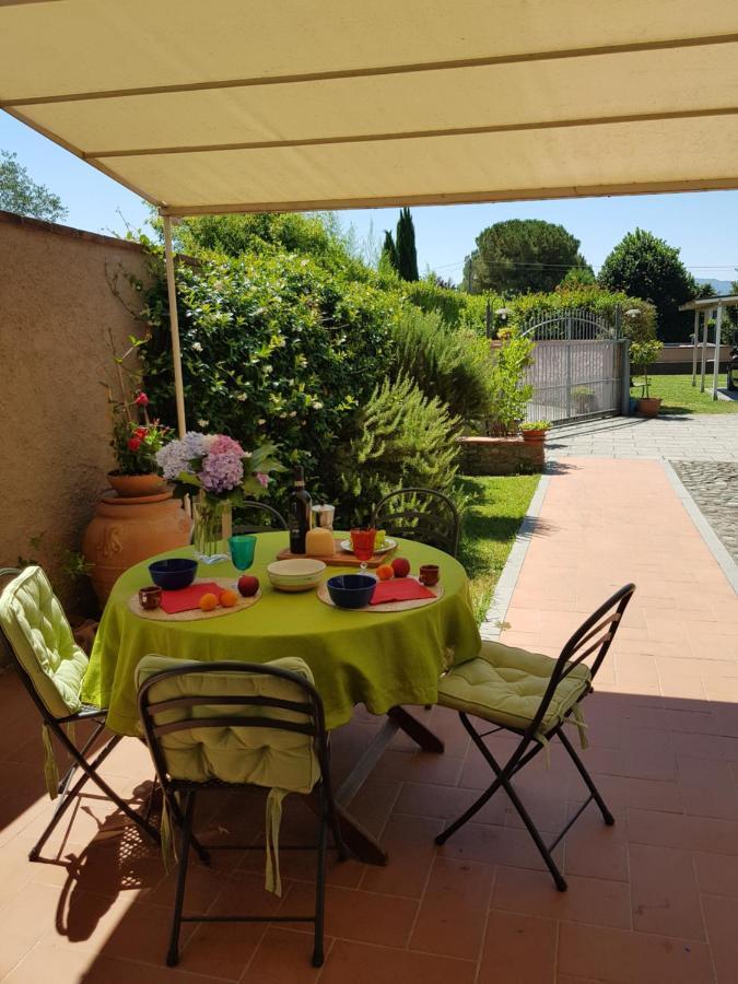 Apartament Il Casale Lukka Zewnętrze zdjęcie